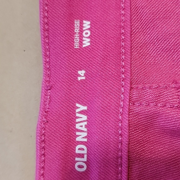 Old Navy Size 14 Hot Pink High Rise "WOW" Shorts, Excellent Used Condition - Picture 9 of 10
